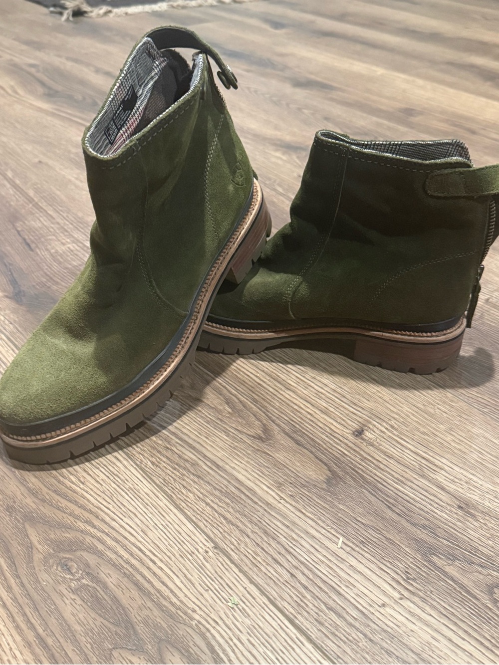 Ariat Olive Green Suede Chukka Boots